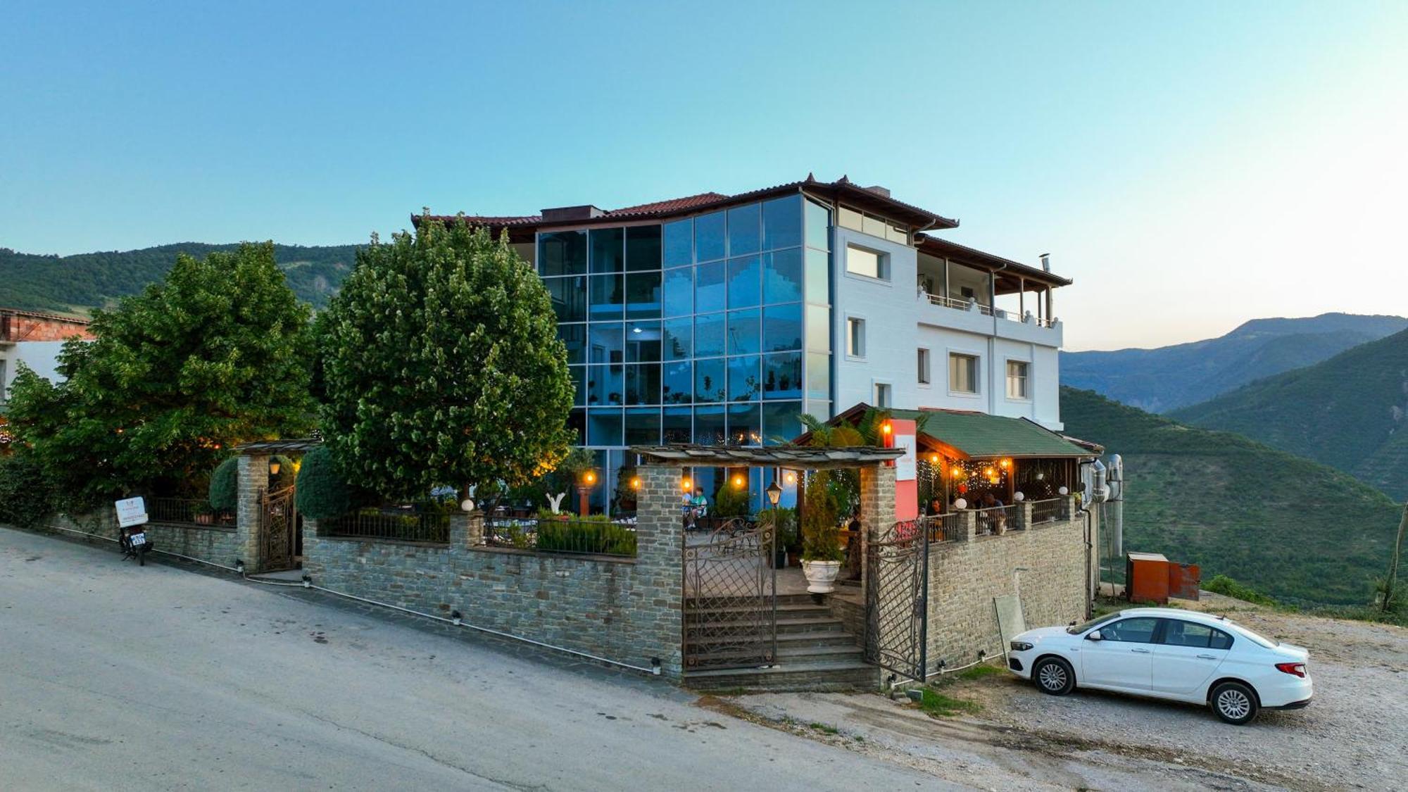 Hotel Kanione Cerenisht Luaran gambar
