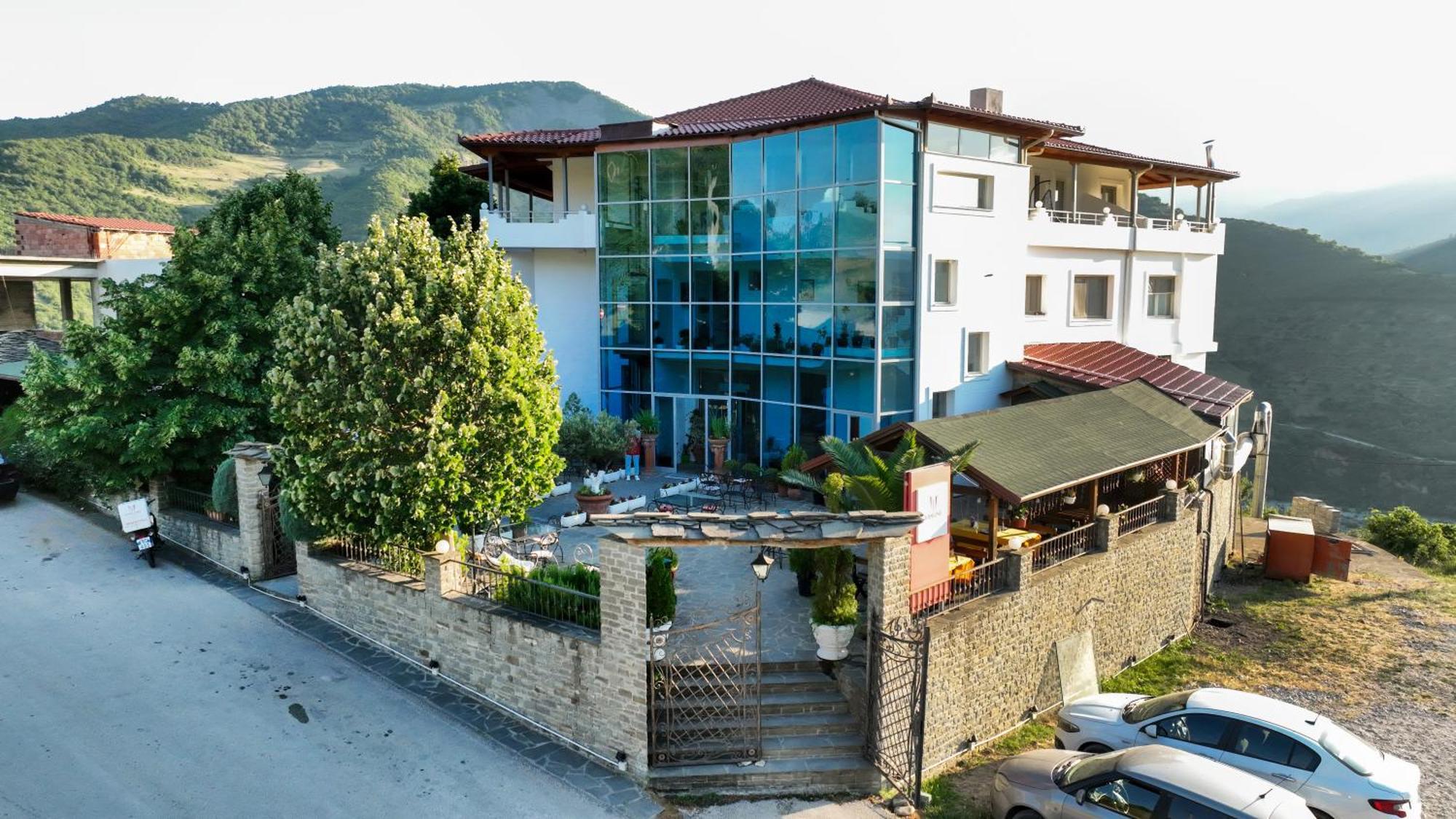Hotel Kanione Cerenisht Luaran gambar